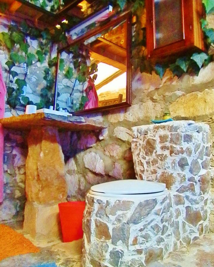 Sidarta Y Bella Casita De Campo *
